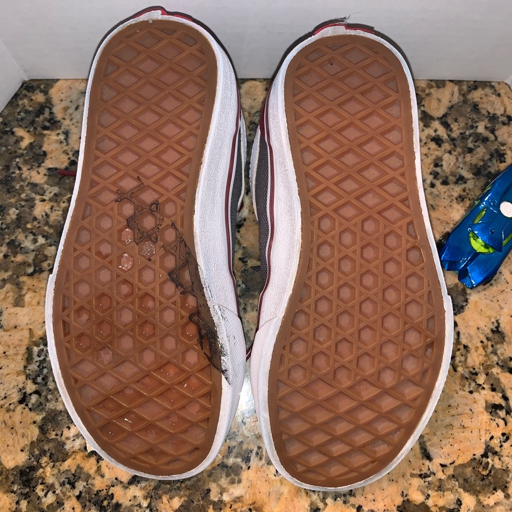 Vans - Picture 4 of 5